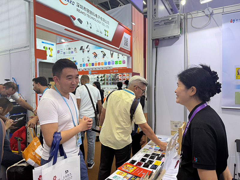 第139届广交会进行时：联合智能D馆17.2B43展位迎来全球客商！